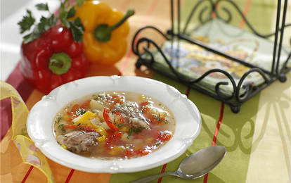 Суп из свиных ребрышек со сладким перцем