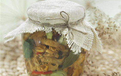 Маринованные лисички