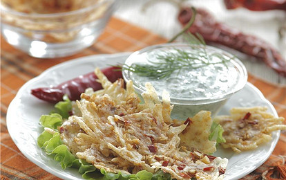 Сырные чипсы с перчиком чили