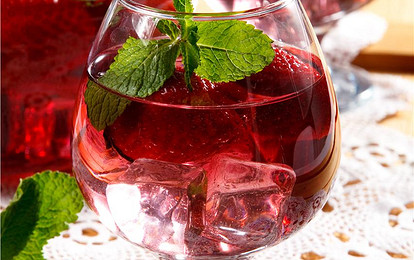 Клубничный крюшон