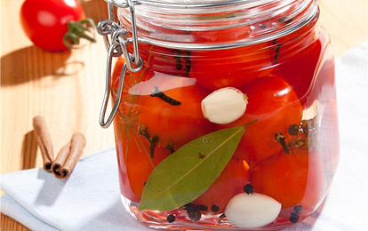 Помидоры в пряном маринаде