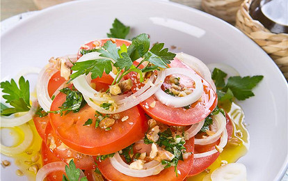 Пряная закуска из помидоров