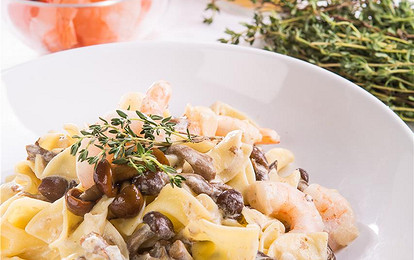 Паста с грибами и креветками