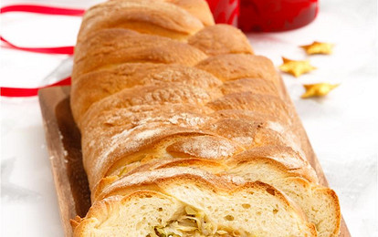 Дрожжевой пирог “Плетенка” с капустой