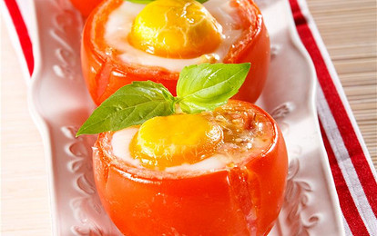 Помидоры с ветчиной, фаршированные яйцами