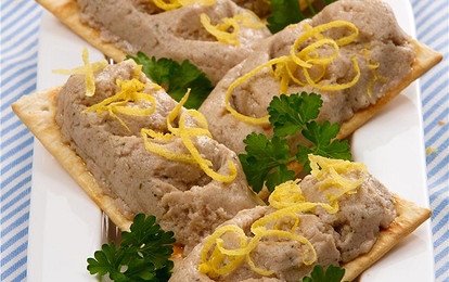 Рыбный паштет с лимонным соком и йогуртом