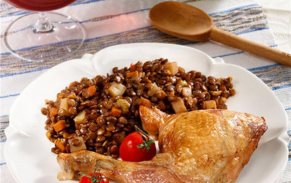 Курица с чечевицей в овощном ассорти