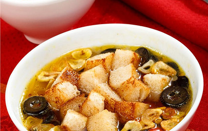 Чесночный суп с гренками