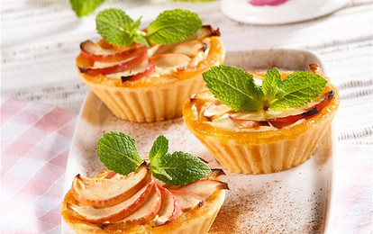 Тарталетки с яблоками и творожным кремом