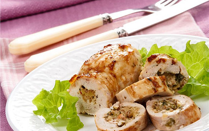 Куриные рулеты с грибами и орехами