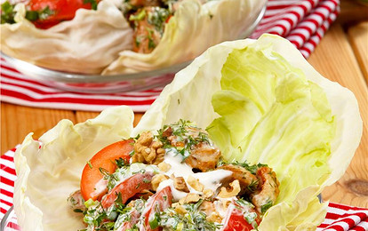 Салат с птицей, рисом и овощами