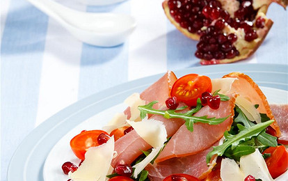 Салат с руколой и гранатом