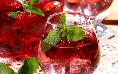 Клубничный крюшон