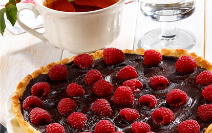 Пирог со свежей малиной