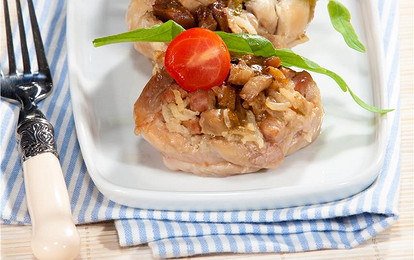 Куриное филе с ветчиной и грибами