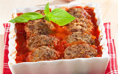 Домашние тефтели в томатном соусе