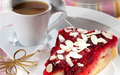 Нежный пирог со сливами