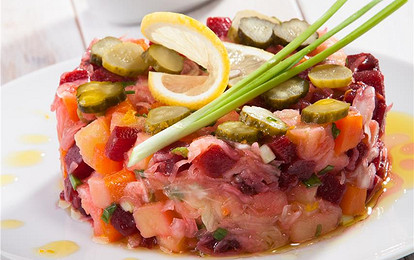 Винегрет с отварной треской и квашеной капустой