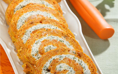 Морковный рулет с укропом