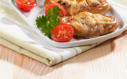 Сушки с мясом и пикантной сырной корочкой