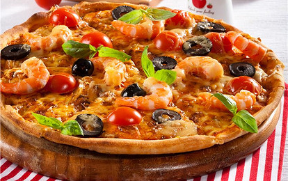 Пицца с креветками