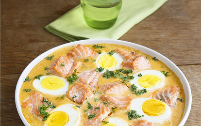 Запеканка из лосося с яйцом