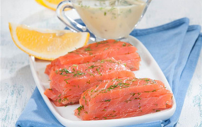 Гравлакс из семги с укропом и анисом