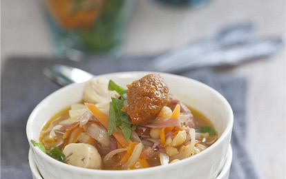 Гороховый суп с кабачковой икрой