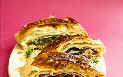 Сытный штрудель с зеленью