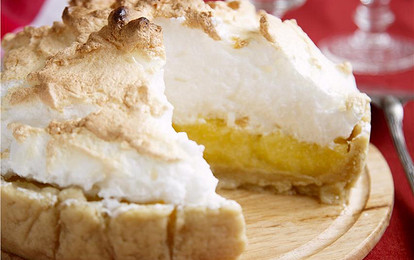 Нежный лимонный пирог с белковой шапкой