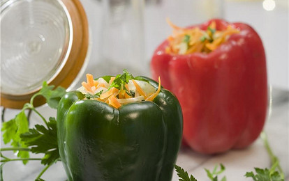 Сладкий перец, фаршированный овощами