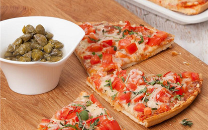 Пицца с пряными травами