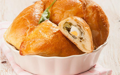 Пирожки с весенней зеленью