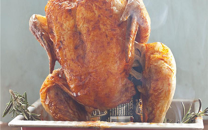 Курица, запеченная на пивной банке