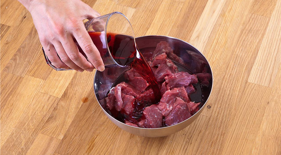 Мясо по-гречески - фото шага 1