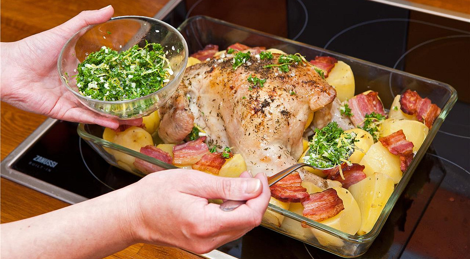 Запеченная  курица с картофелем - фото шага 6