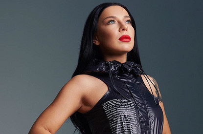 Певица Елка кардинально сменила имидж для новой фотосессии (видео)