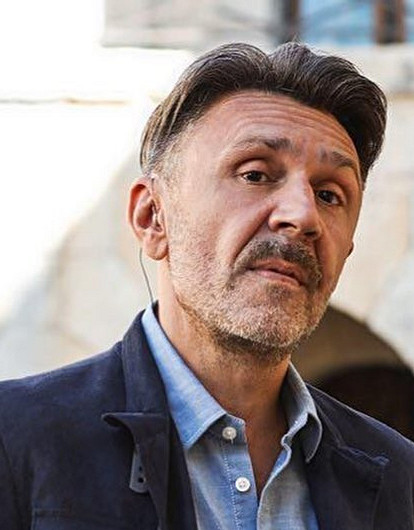 «Королева»: Сергей Шнуров посвятил стихи четвертой жене (видео)