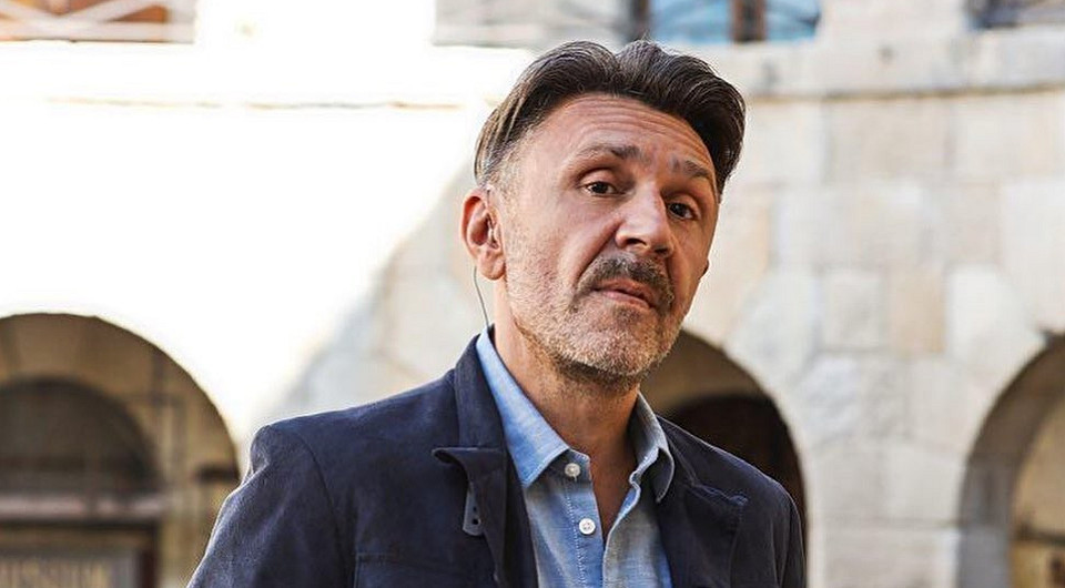 «Королева»: Сергей Шнуров посвятил стихи четвертой жене (видео)