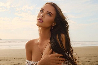 Анастасия Решетова поделилась кадрами отдыха в Сен-Тропе без Тимати