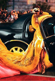 «Я клоун»: Рианна вспомнила свое культовое желтое платье на Met Gala