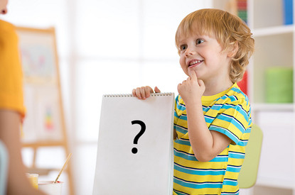 6 типов провокационных вопросов детей, которые ставят родителей в ступор
