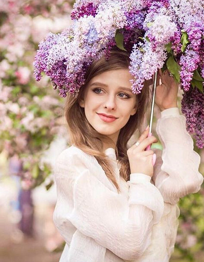 Звезда «Папиных дочек» Лиза Арзамасова ответила на критику ее романа с Авербухом