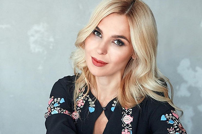 «Проблемы идут лесом»: Пелагея поделилась новым фото в вечернем платье (развод к лицу)