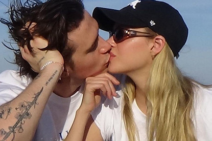 Никола Пельц спровоцировала слухи о своей беременности от Бруклина Бекхэма