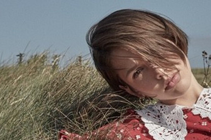 Тренд сезона: 6 вещей с огромными воротниками «Питер Пэн»