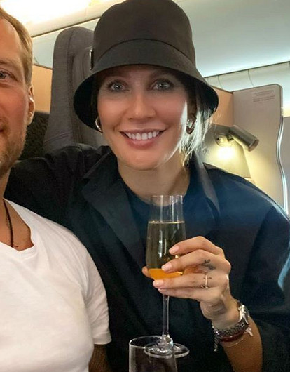 41-летняя Елена Летучая улетела вместе с мужем в Танзанию (видео)