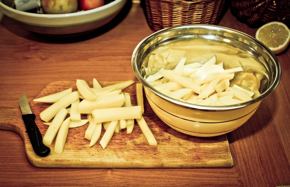 Как приготовить замороженную картошку фри дома: 5 разных способов