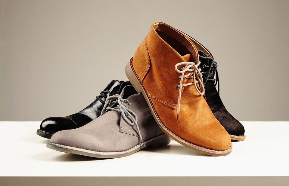 Как растянуть обувь из натуральной и искусственной кожи: с помощью фена, вазелина и других способов