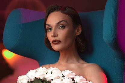 Алена Водонаева отметила день рождения сына с автоматом на БТР